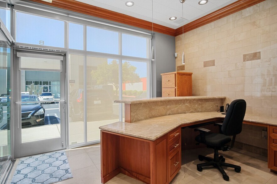 More Photos Of 9020 Brentwood Blvd, Brentwood Flex For Sale