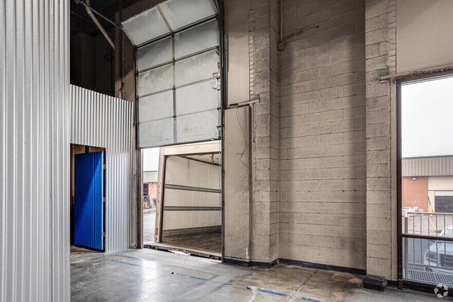 More Photos Of 3341 75th Ave, Landover Warehouse For Lease