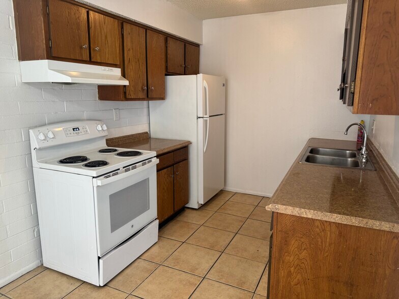 More Photos Of 5160 E Bellevue St, Tucson Apartments For Sale