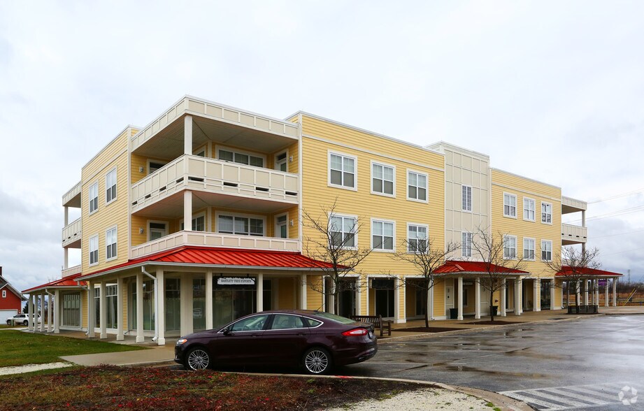 More Photos Of 960-970 Harris Rd, Grayslake Coworking Space