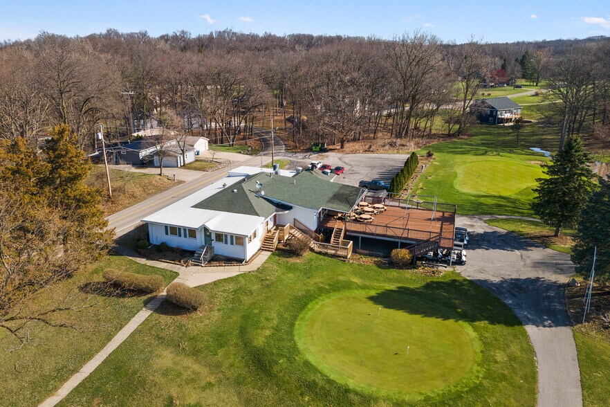 More Photos Of 1445 275 N Rd, Angola Sports And Entertainment For Sale