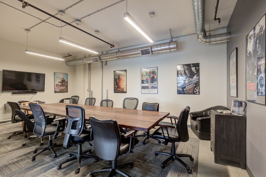 More Photos Of 5815-5825 W Sunset Blvd, Hollywood Office For Lease