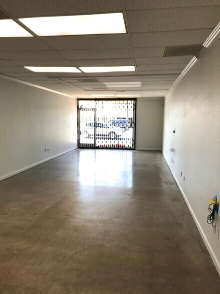 More Photos Of 1149-1163 N Tustin St, Orange General Retail For Lease