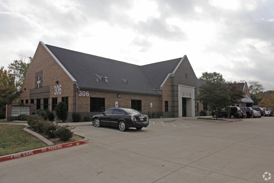 Primary Photo Of 306 E Randol Mill Rd, Arlington Office For Lease