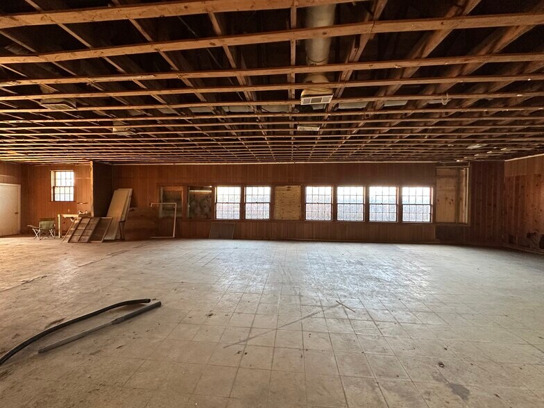 More Photos Of 417 S Prairie St, Pilot Point Land For Sale