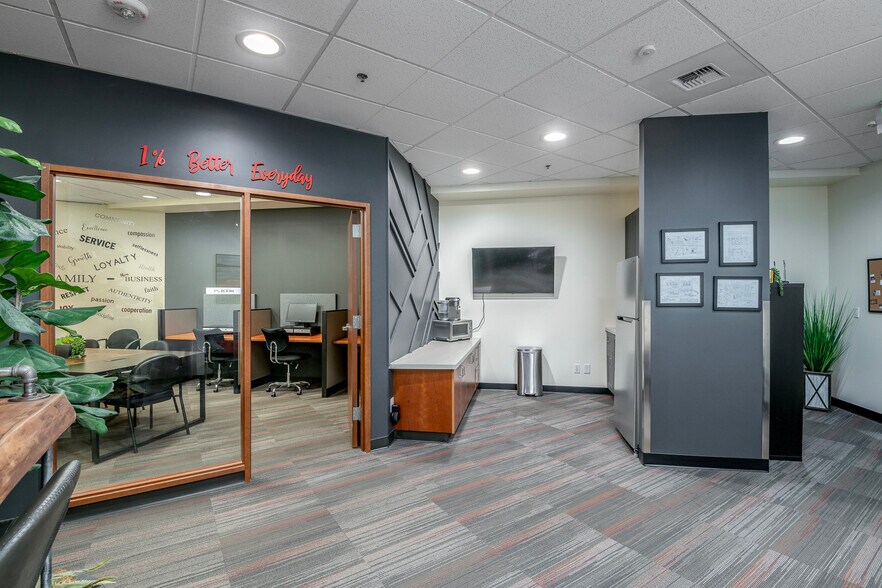 More Photos Of 33434 8th Ave S, Federal Way Office For Lease