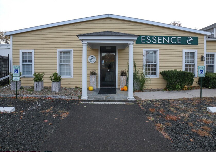 More Photos Of 121-125 Main St, Old Saybrook Storefront Retail Office For Sale