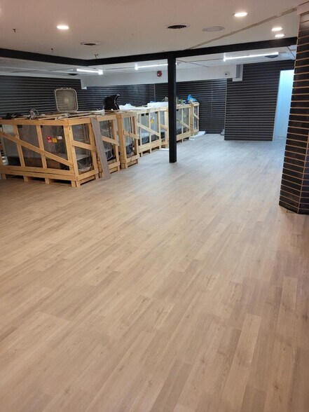 More Photos Of 10744 Jefferson Ave, Newport News Storefront Retail Office For Sale