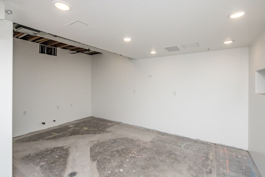 More Photos Of 1515 Marlboro Dr, Lake Havasu City Restaurant For Sale