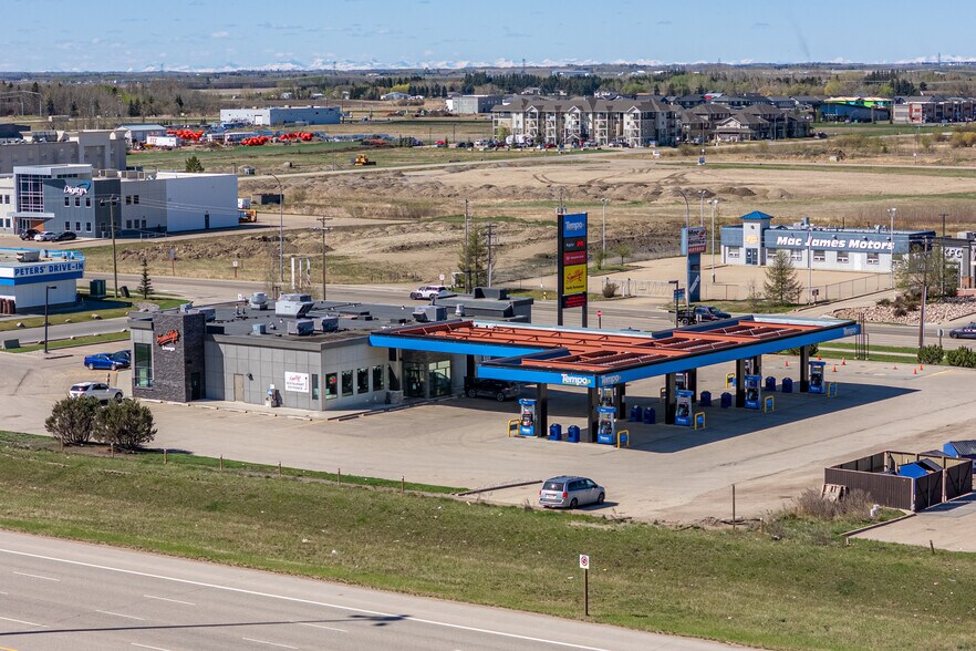 More Photos Of 135 Leva Ave, Red Deer County Restaurant For Sale