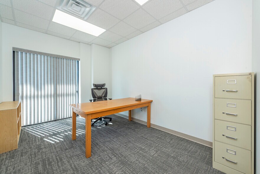 More Photos Of 25 Reeds Way, Flat Rock Warehouse For Lease