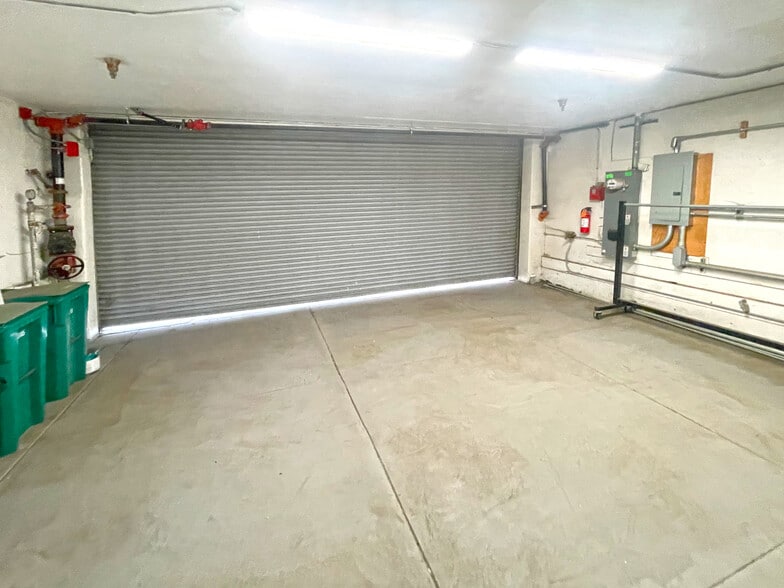 More Photos Of 1240 47th Ave, Oakland Warehouse For Lease