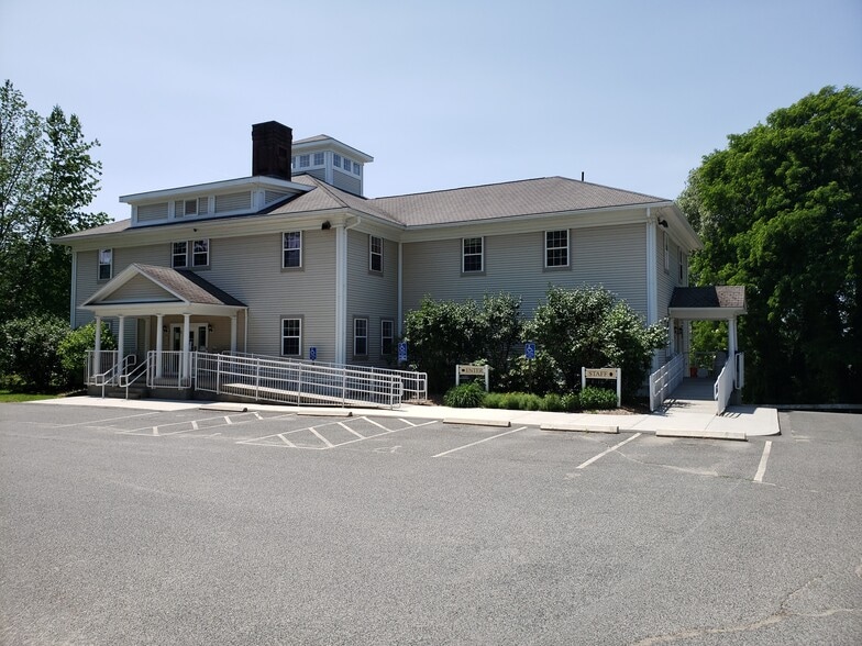 More Photos Of 234 Russell St, Hadley Medical For Lease
