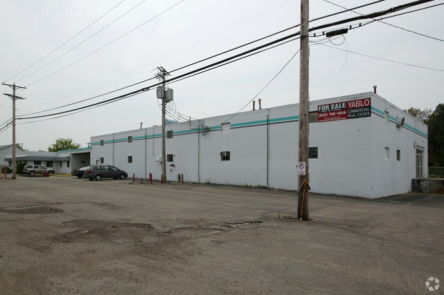 More Photos Of 1430 County Road C W, Roseville Warehouse For Sale