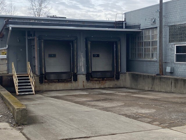 More Photos Of 600 Fillmore St, Napoleon Manufacturing For Lease
