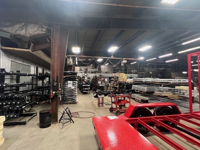 More Photos Of 101 E Chestnut St, Chilton Industrial For Sale