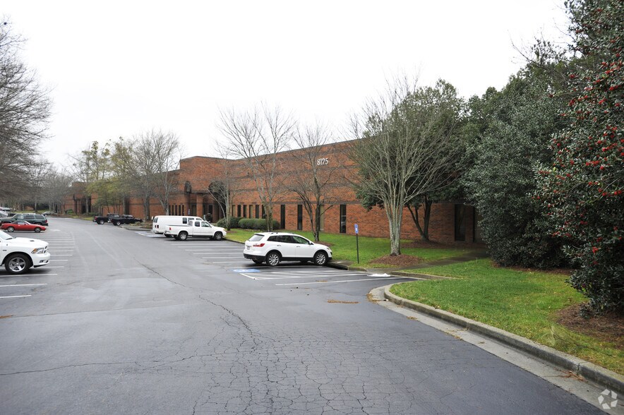 More Photos Of 8125 Troon Cir, Austell Unknown For Lease