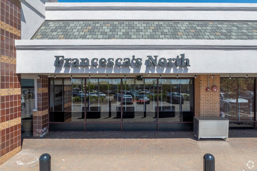 More Photos Of 1127-1163 Church St, Northbrook Unknown For Lease