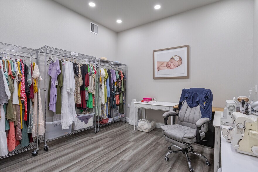 More Photos Of 2536 Old Happy Jack Rd, Cheyenne Flex For Sale