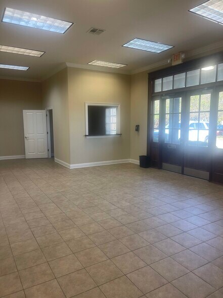 More Photos Of 2798 O'Neal Ln, Baton Rouge Office For Lease