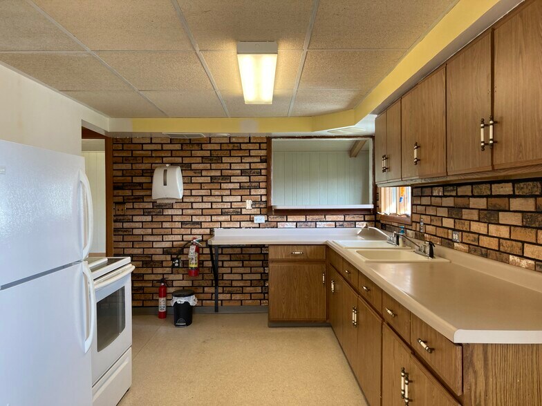 More Photos Of 5215 Rice Lake Rd, Duluth Schools For Lease