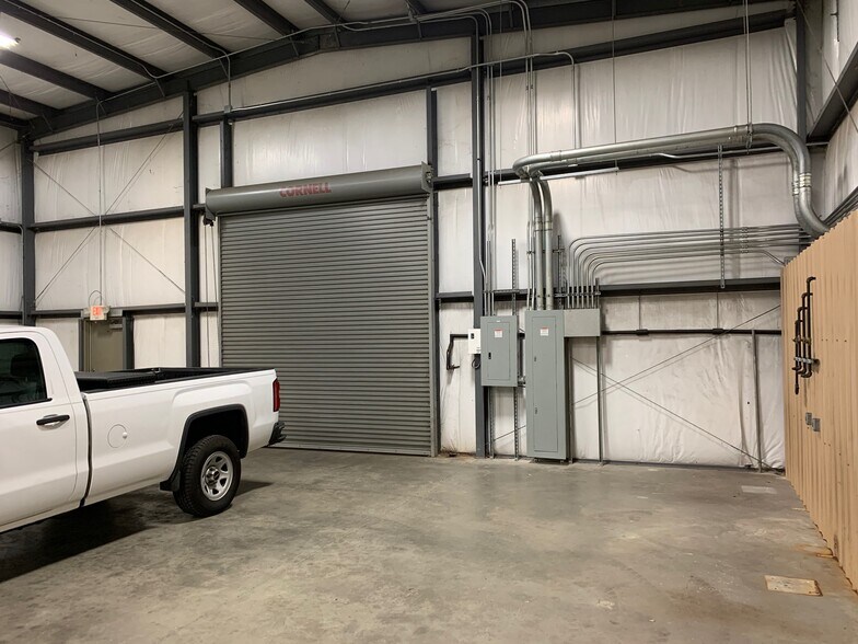 More Photos Of 2227 N Leg Rd, Augusta Warehouse For Lease