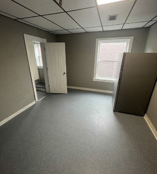 More Photos Of 117 S Broadway St, Butler Apartments For Sale