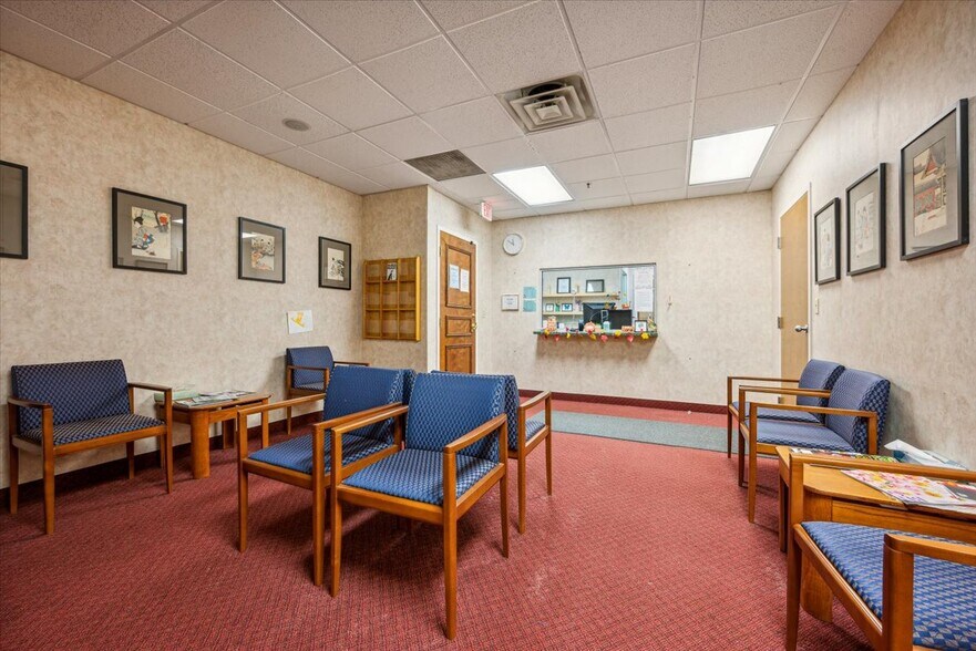 More Photos Of 1465 State Route 31 S, Annandale Medical For Lease