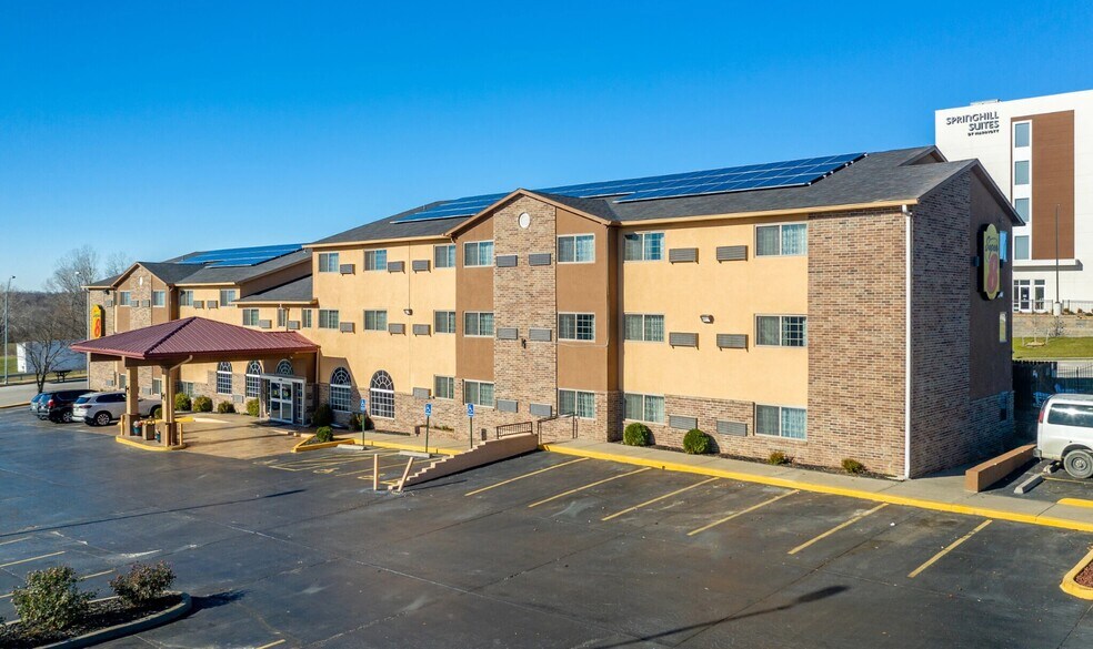 More Photos Of 4321 N Corrington Ave, Kansas City Hotel For Sale