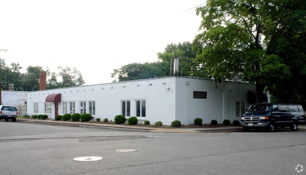 Primary Photo Of 316 Bridgewater St, Fredericksburg Office For Lease