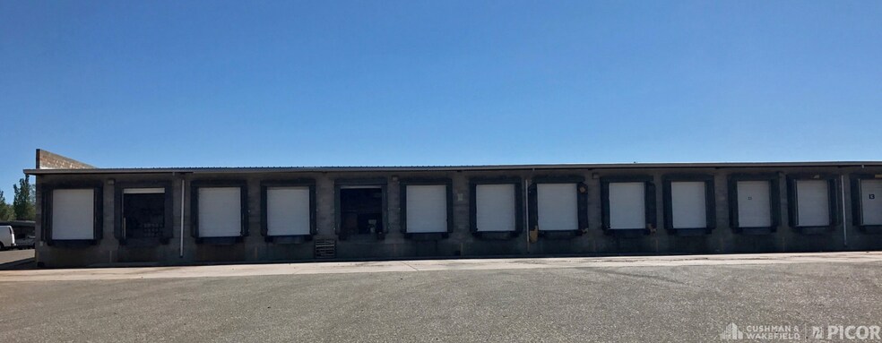 More Photos Of 772 W Frontage Rd, Nogales Warehouse For Lease