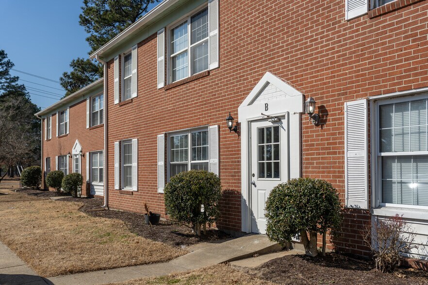 More Photos Of 200 Kilby Shores Dr, Suffolk Apartments For Sale