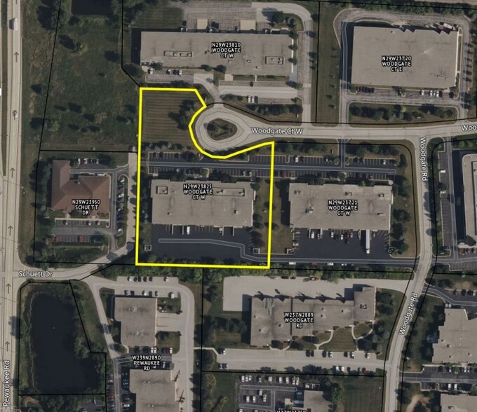 More Photos Of N29W23825 Woodgate Ct, Pewaukee Warehouse For Lease