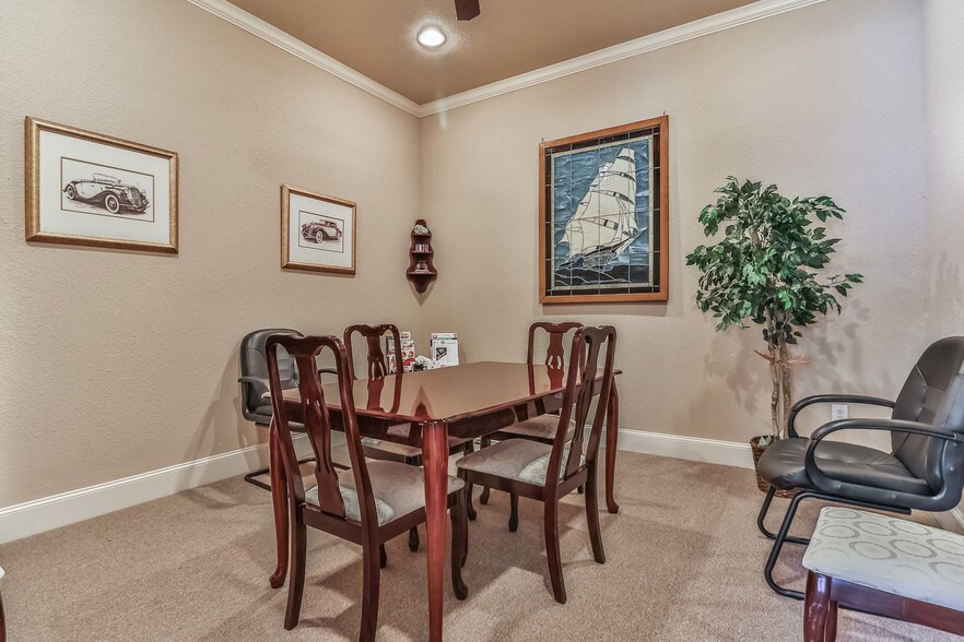 More Photos Of 5501 Louetta Rd, Spring Office For Sale