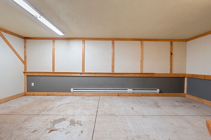 More Photos Of N5367 Mayflower Rd, Shiocton Office For Sale