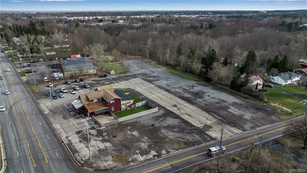 More Photos Of 3719 Abbott Rd, Orchard Park Restaurant For Sale