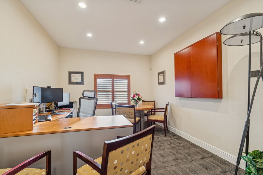 More Photos Of 5308 Central Ave, Saint Petersburg Office Residential For Sale