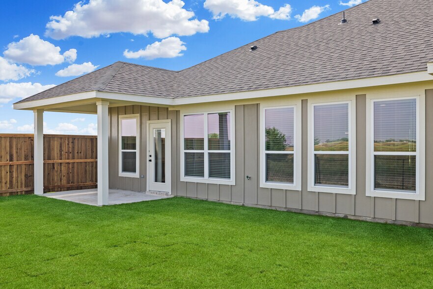 More Photos Of 4059 Clovis St, Midlothian Multifamily For Sale