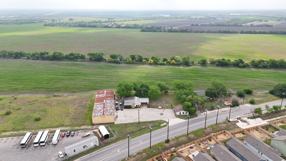 More Photos Of 11722 Fischer Rd, Von Ormy Industrial For Sale