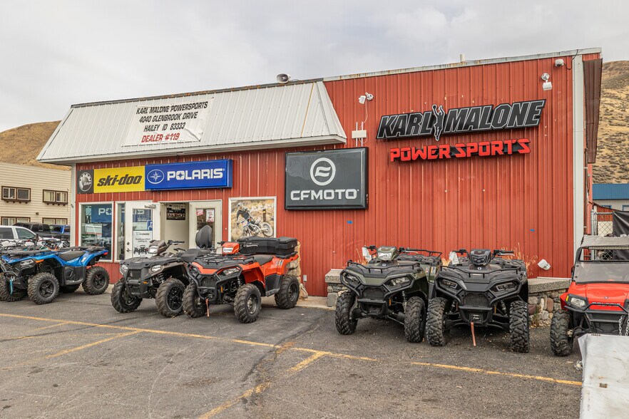 More Photos Of 4040 Glenbrook Dr, Hailey Showroom For Sale