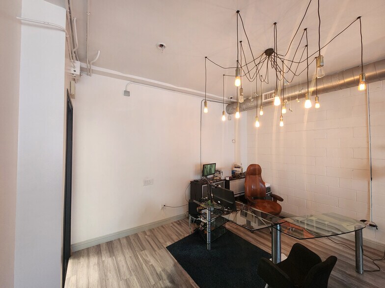 More Photos Of 8543 Venice Blvd, Los Angeles Loft Creative Space For Sale