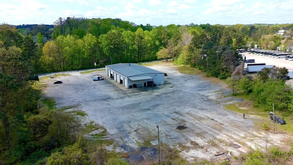 More Photos Of 4490 Bowman Industrial Ct, Conley Service For Lease