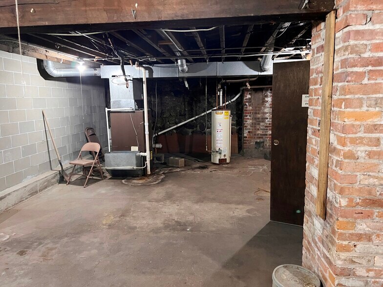 More Photos Of 704 Front St, Brainerd Storefront Retail Residential For Sale