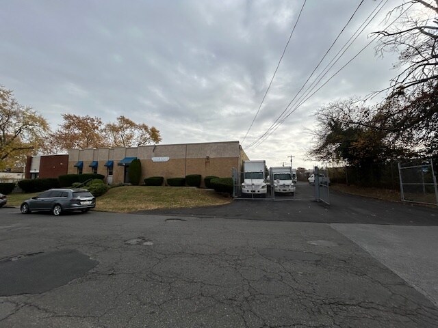 More Photos Of 546 Penn St, Yeadon Warehouse For Sale