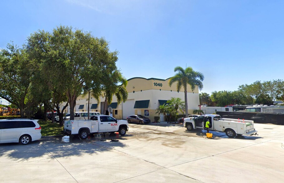 More Photos Of 1040 W Industrial Ave, Boynton Beach Warehouse For Lease