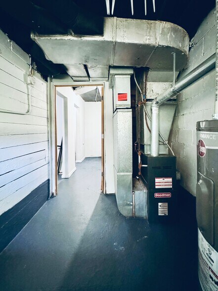 More Photos Of 25 Maynard Ct, Pontiac Apartments For Sale