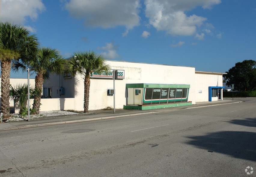 Primary Photo Of 2301 S Andrews Ave, Fort Lauderdale Freestanding For Sale