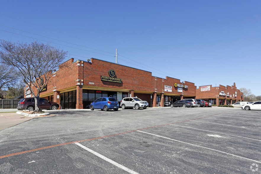 Primary Photo Of 2425 Green Oaks Blvd, Arlington Freestanding For Sale