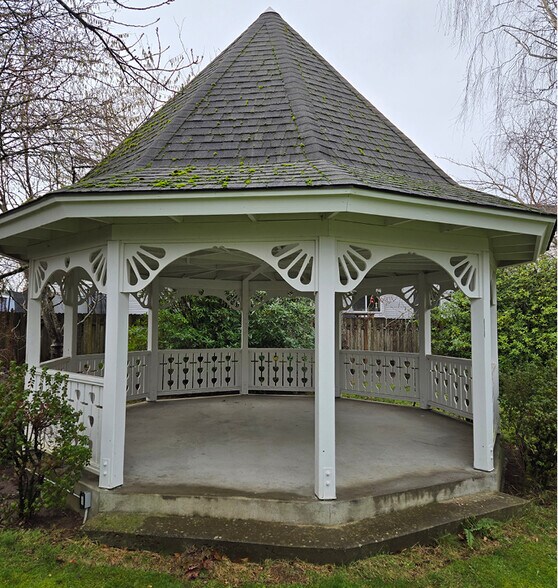 More Photos Of 348 SW Cherry Park Rd, Troutdale Religious Facility For Sale