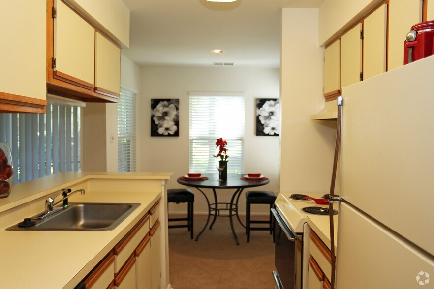 More Photos Of 3001 Reflections Way, Virginia Beach Apartments For Sale